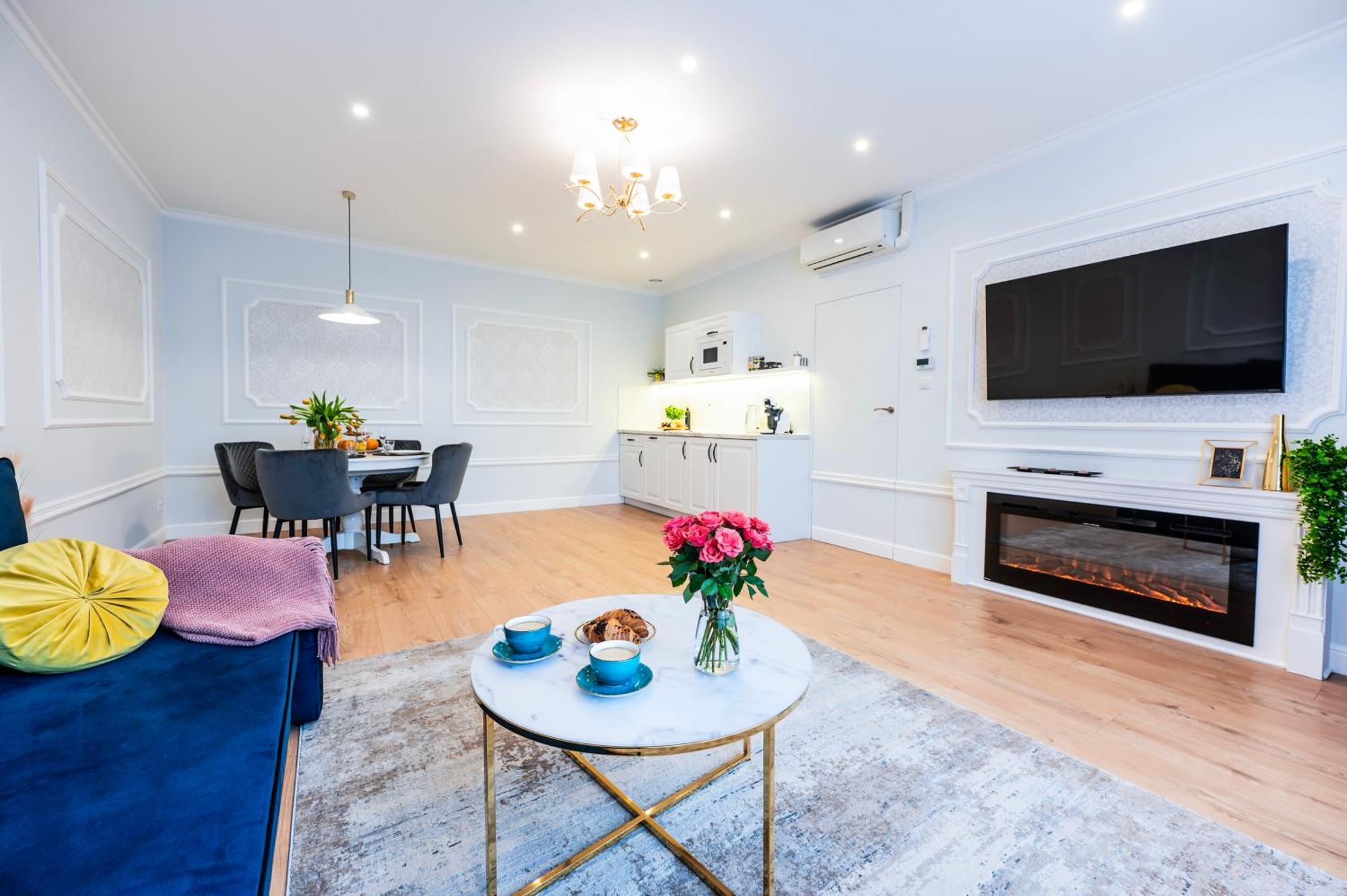 Main Square Apartments — Photos 2